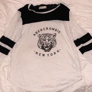 abercrombie shirt size S